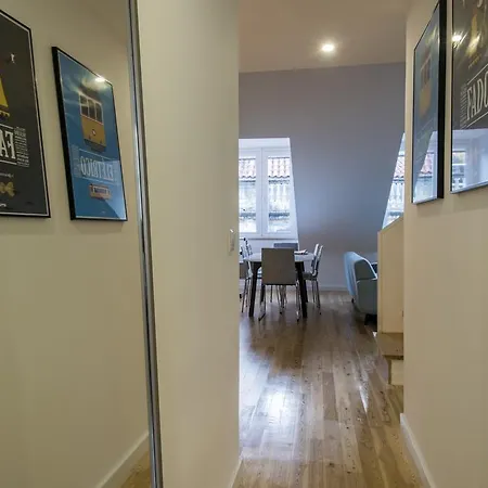 아파트 Downtown Boutique Duplex